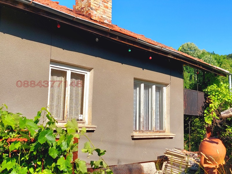 Продава КЪЩА, гр. Троян, област Ловеч, снимка 2 - Къщи - 52782356