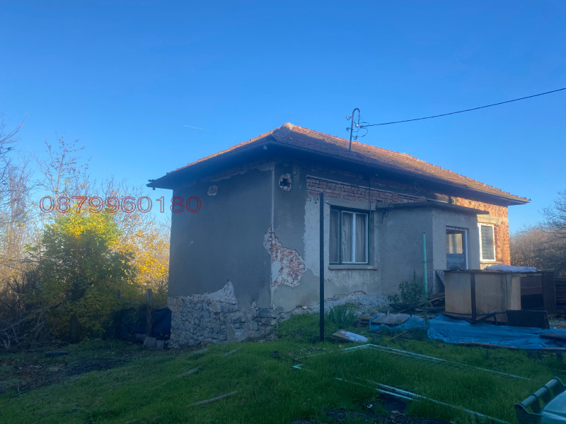 Продава КЪЩА, с. Поликраище, област Велико Търново