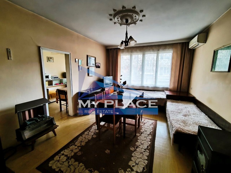 Продава 4-СТАЕН, град Шумен, Болницата • 260000 лв. / 132935.89 € • 95577087 1