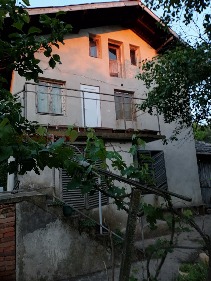 Продава КЪЩА, с. Долно Церовене, област Монтана, снимка 3 - Къщи - 52779012