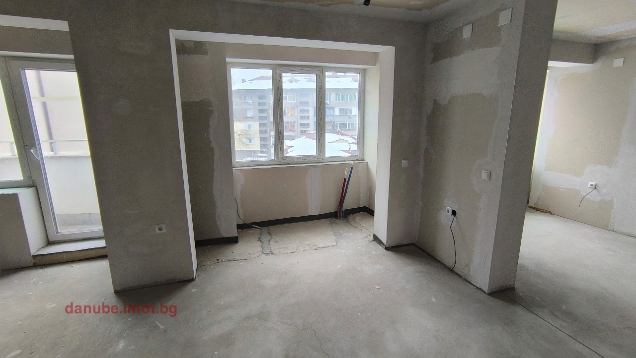 Продава 3-СТАЕН, гр. Русе, Център, снимка 11 - Апартаменти - 53621440