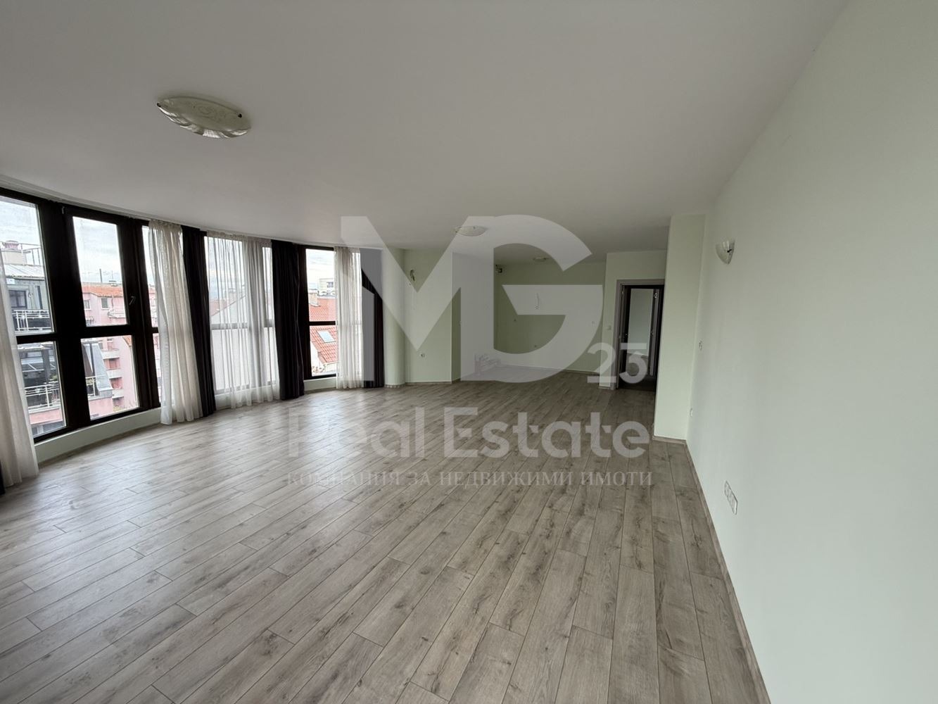 Продава МНОГОСТАЕН, гр. Пловдив, Кършияка, снимка 2 - Апартаменти - 53867046