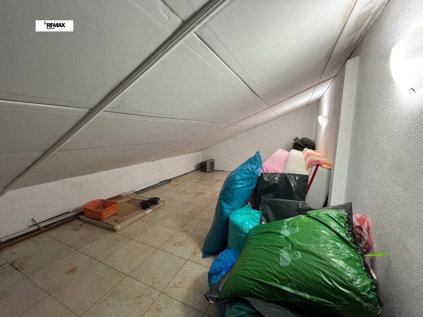 Продава КЪЩА, с. Дебелт, област Бургас, снимка 12 - Къщи - 53982411