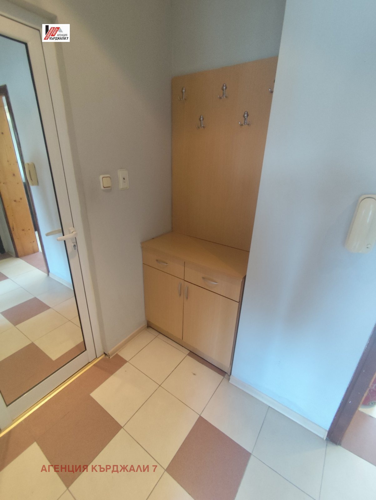 Продава 2-СТАЕН, гр. Кърджали, Възрожденци, снимка 8 - Апартаменти - 56308045