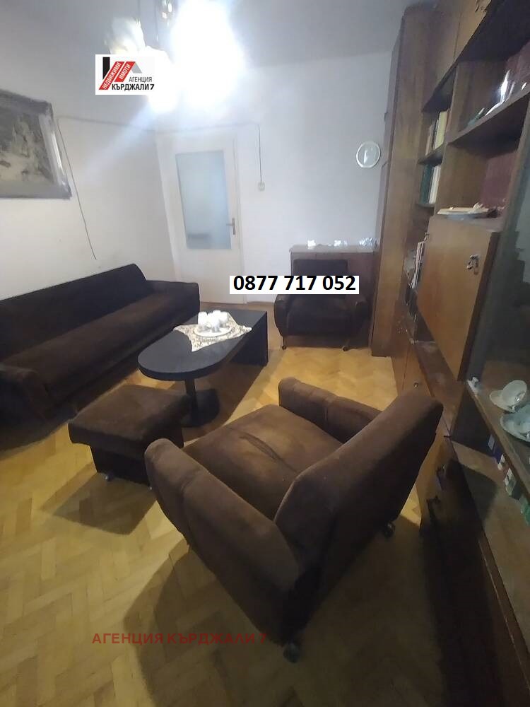 Продава 3-СТАЕН, гр. Кърджали, Център, снимка 6 - Апартаменти - 54280103