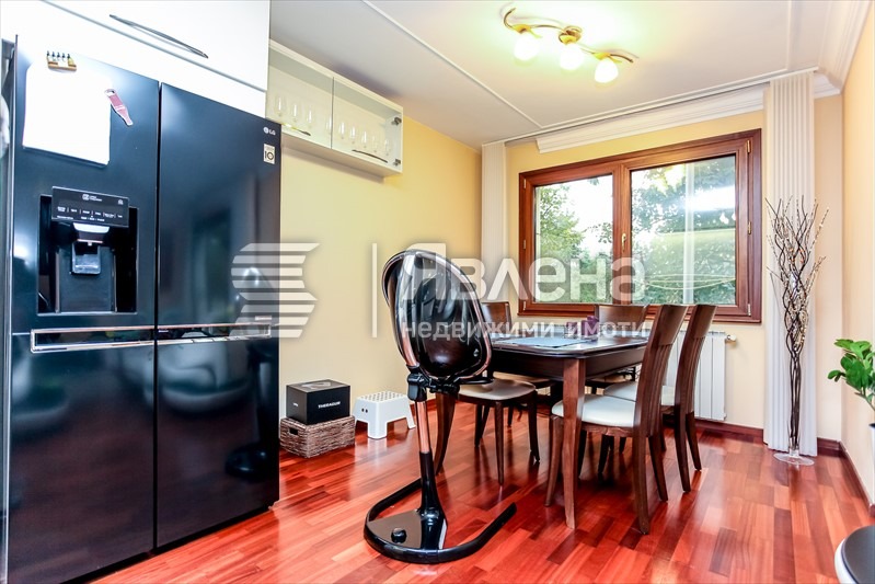 Продава 4-СТАЕН, гр. София, Изток, снимка 17 - Апартаменти - 53359258