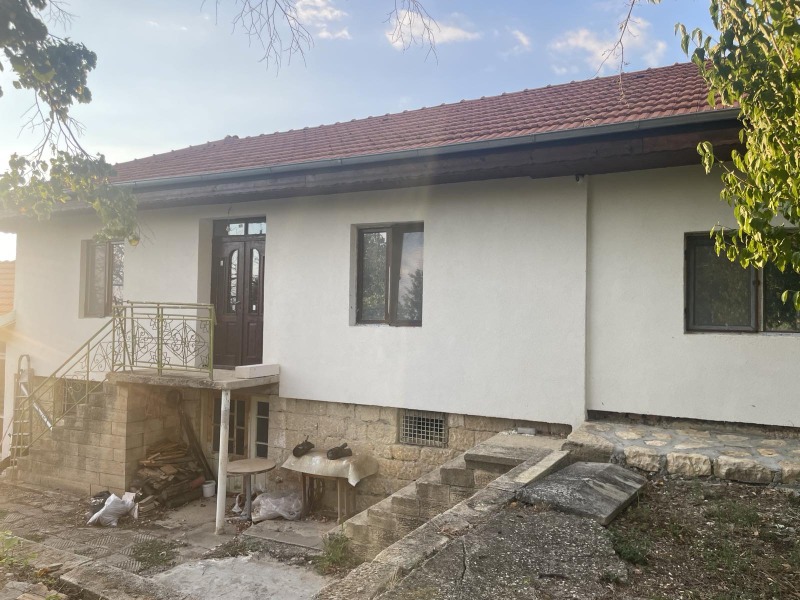 Продава КЪЩА в област Шумен, с. Кюлевча - 130 кв.м / 127 822.97 € » 250 000 лв., АДРЕС НЕДВИЖИМИ ИМОТИ - КАНТОРА ШУМЕН