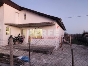 σπίτι Ραβνετσ, Βυργασ 15