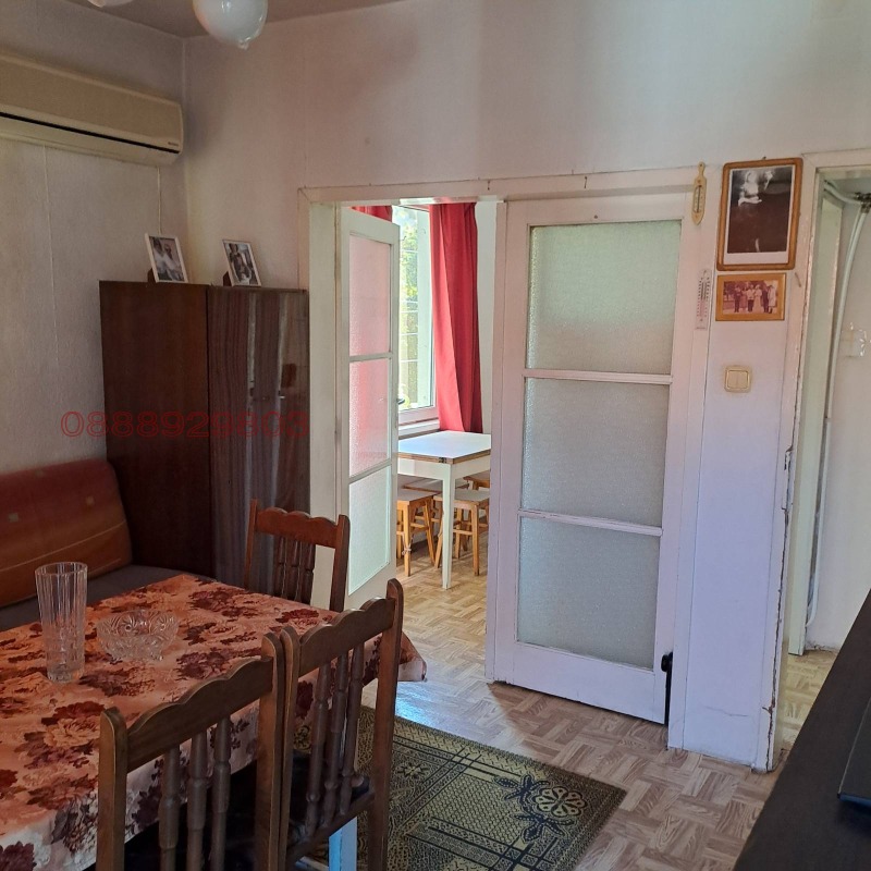 Продава ЕТАЖ ОТ КЪЩА, гр. Кюстендил, Център, снимка 9 - Етаж от къща - 52784131