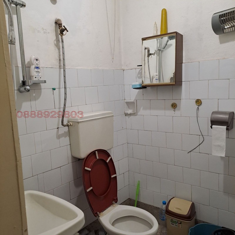 Продава ЕТАЖ ОТ КЪЩА, гр. Кюстендил, Център, снимка 12 - Етаж от къща - 52784131