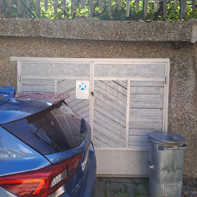 Продава ЕТАЖ ОТ КЪЩА, гр. Кюстендил, Център, снимка 16 - Етаж от къща - 52784131