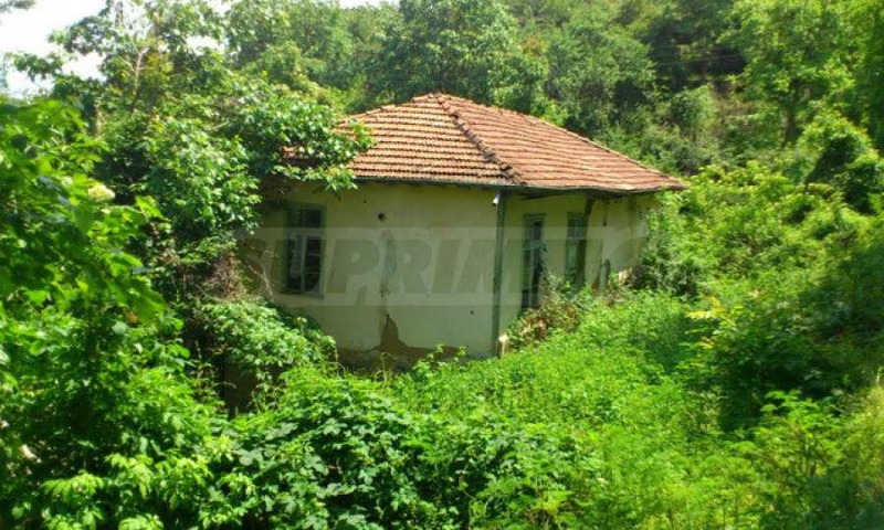 Продава КЪЩА, с. Куманите, област Габрово, снимка 2 - Къщи - 52115878