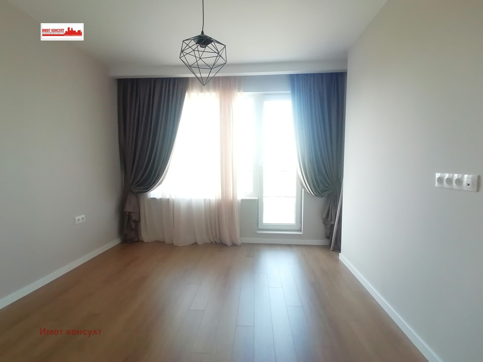Продава 3-СТАЕН, гр. Пловдив, Тракия, снимка 2 - Апартаменти - 43866386