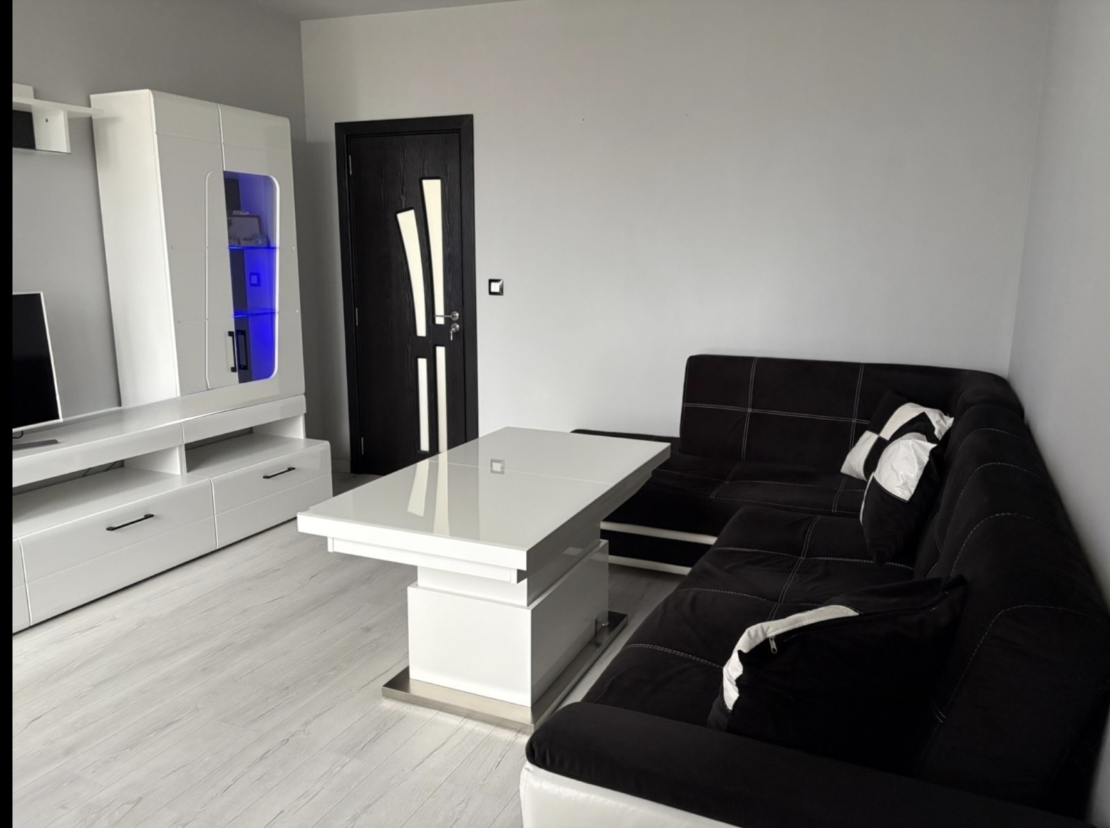 Продава МНОГОСТАЕН, гр. София, Овча купел 1, снимка 2 - Апартаменти - 52524054