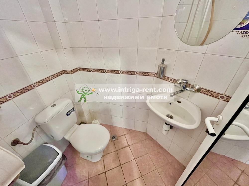 Продава МАГАЗИН, гр. Хасково, Любен Каравелов, снимка 9 - Магазини - 53615882