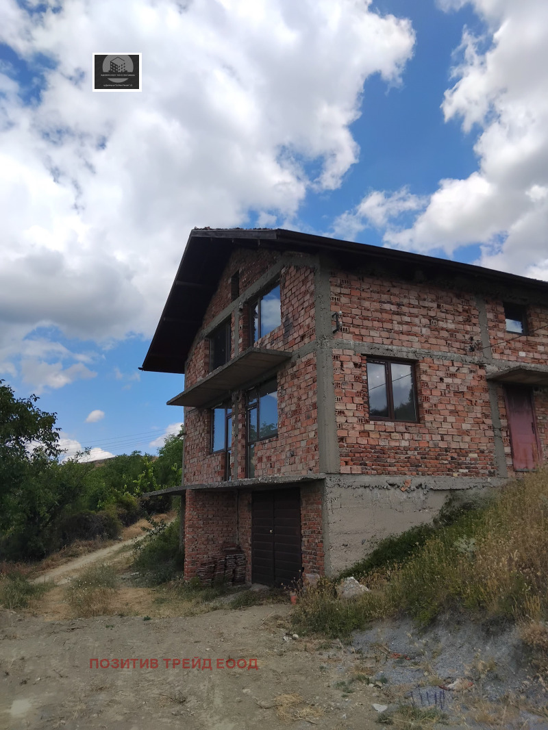 Продава КЪЩА в област Кюстендил, с. Коркина - 240 кв.м / 50 617.90 € » 99 000 лв., ПОЗИТИВ ТРЕЙД ЕООД