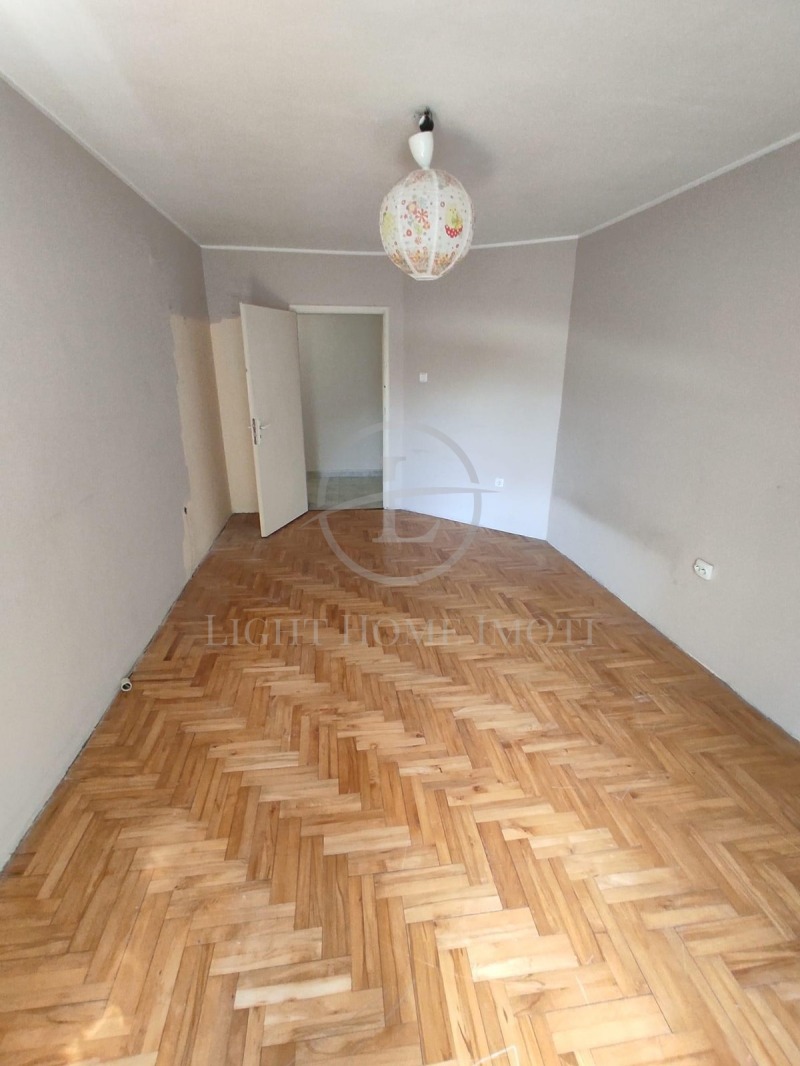 Продава  2-стаен град Пловдив , Кючук Париж , 76 кв.м | 36251044 - изображение [4]