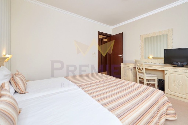 Продава 2-СТАЕН, гр. Поморие, област Бургас, снимка 2 - Апартаменти - 53521871