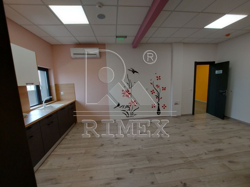 Продава  Офис град Пловдив , Център , 1336 кв.м | 10287770 - изображение [11]