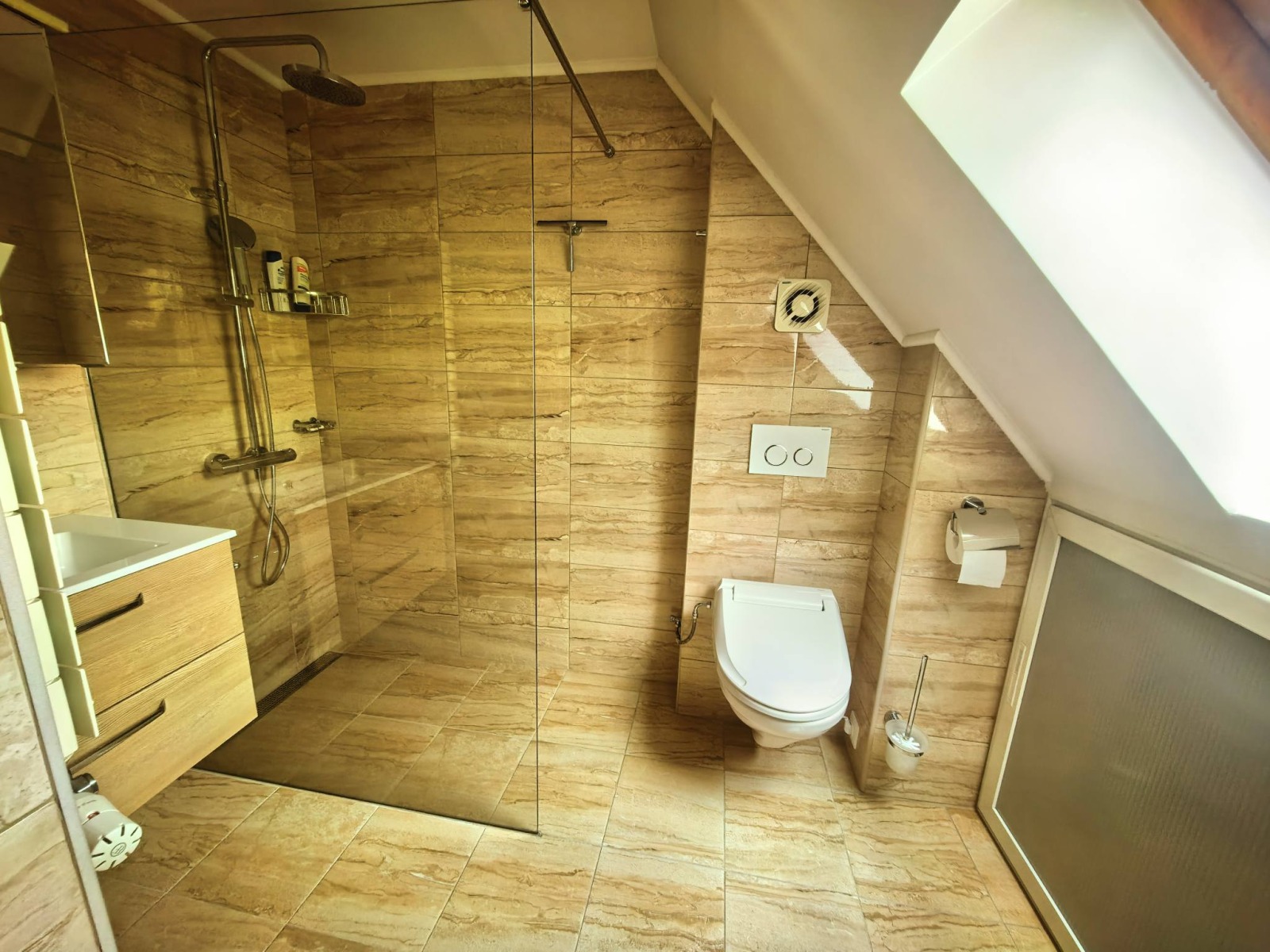 Продава МНОГОСТАЕН, гр. София, Хладилника, снимка 12 - Апартаменти - 54777538