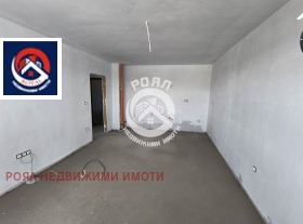 1 chambre Hristo Smirnenski, Plovdiv 3