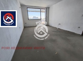 1 chambre Hristo Smirnenski, Plovdiv 6