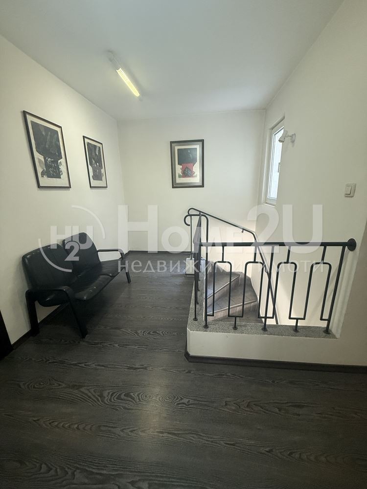 En venta  Oficina Varna , Okrazhna bolnitsa-Generali , 100 metros cuadrados | 19489443