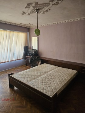 2 quartos Trochevo, Varna