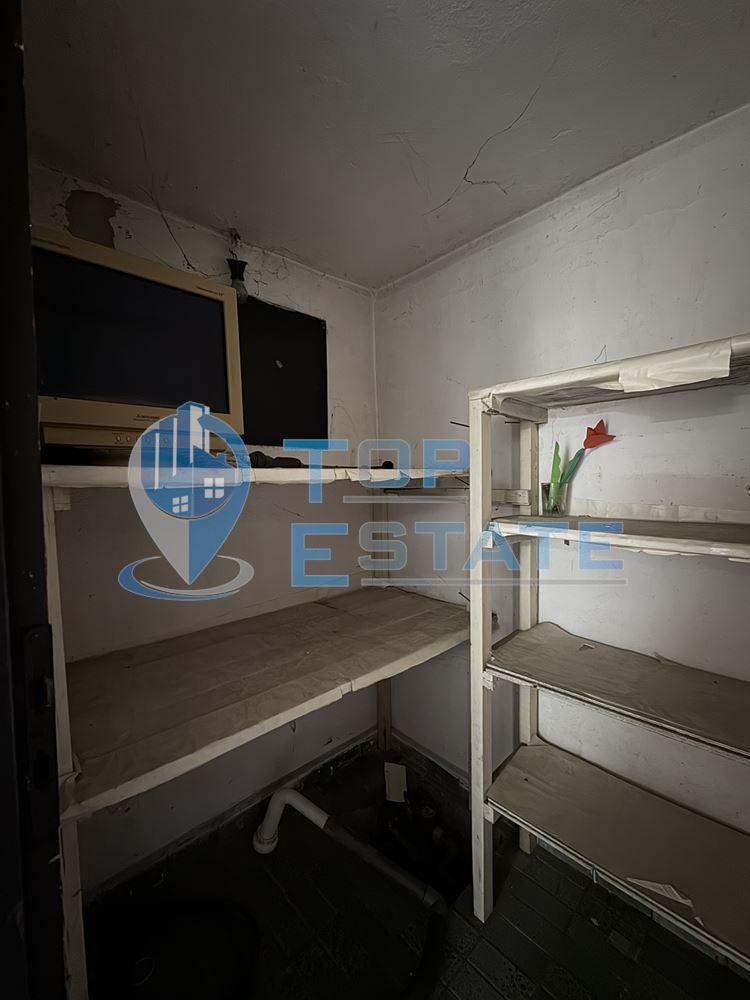 Продава ПРОМ. ПОМЕЩЕНИЕ, гр. Павликени, област Велико Търново, снимка 15 - Производствени сгради - 52389897