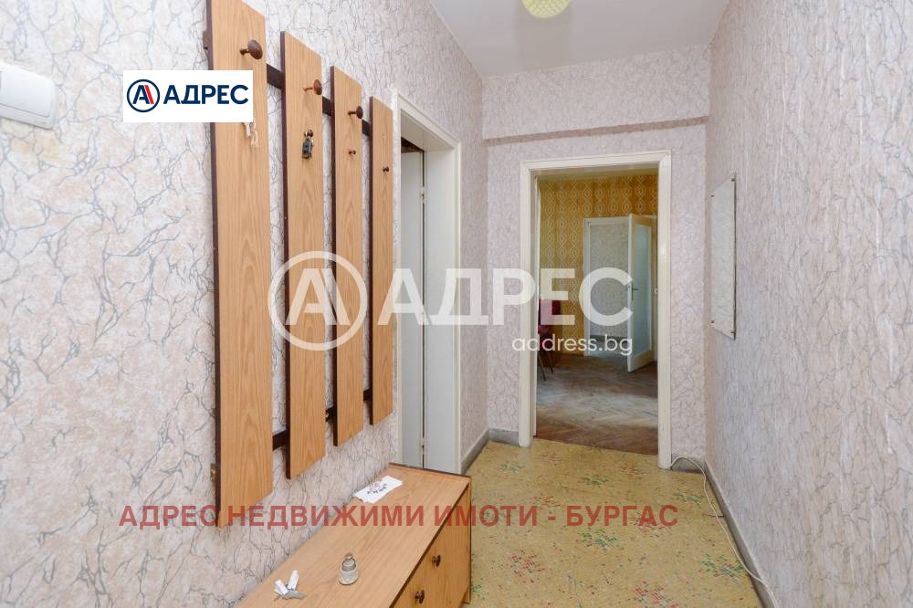 Продава МНОГОСТАЕН, гр. Бургас, Възраждане, снимка 2 - Апартаменти - 53794068