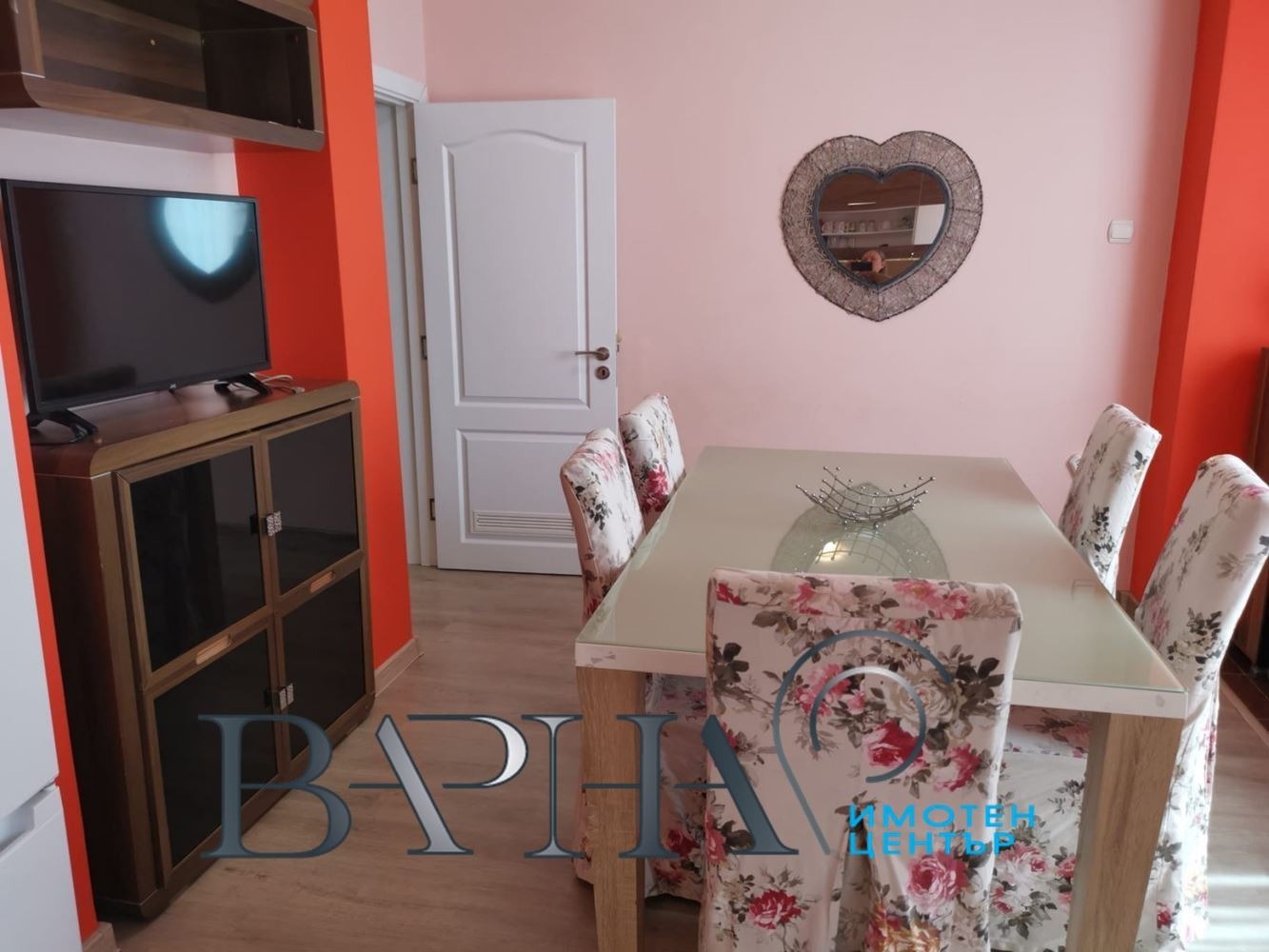 Продава МНОГОСТАЕН, гр. Каварна, област Добрич, снимка 2 - Апартаменти - 54514359