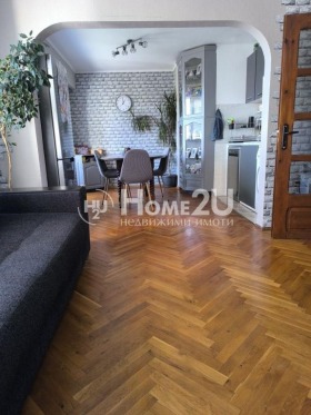 Продава  4-стаен, град Варна