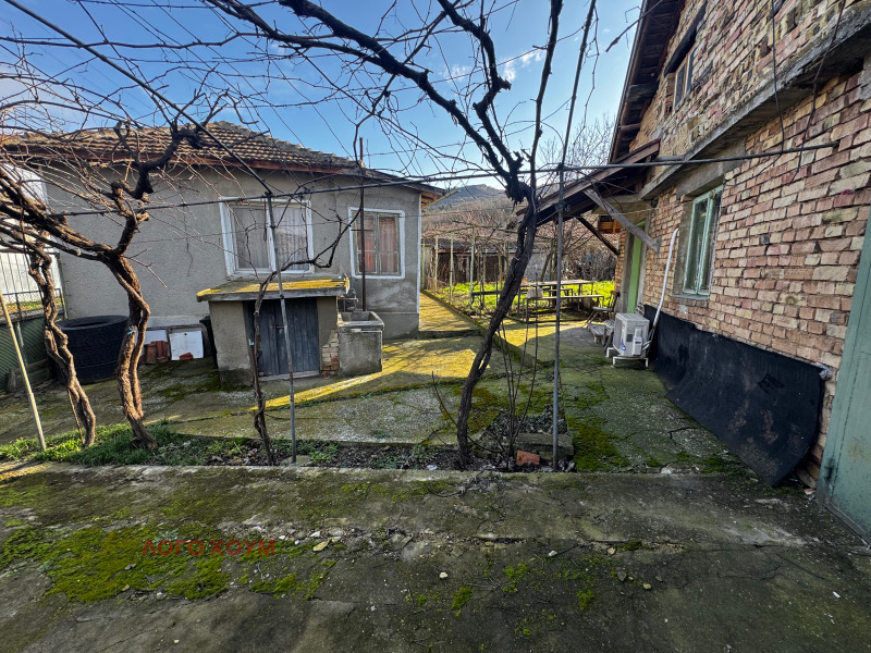 Продава КЪЩА, с. Разделна, област Варна, снимка 2 - Къщи - 53439284