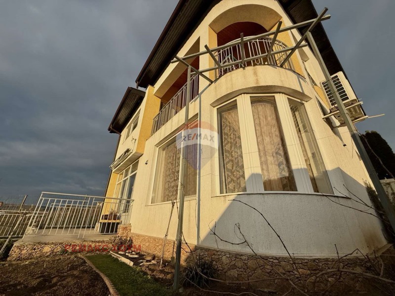 Продава КЪЩА, с. Оброчище, област Добрич, снимка 16 - Къщи - 53515756