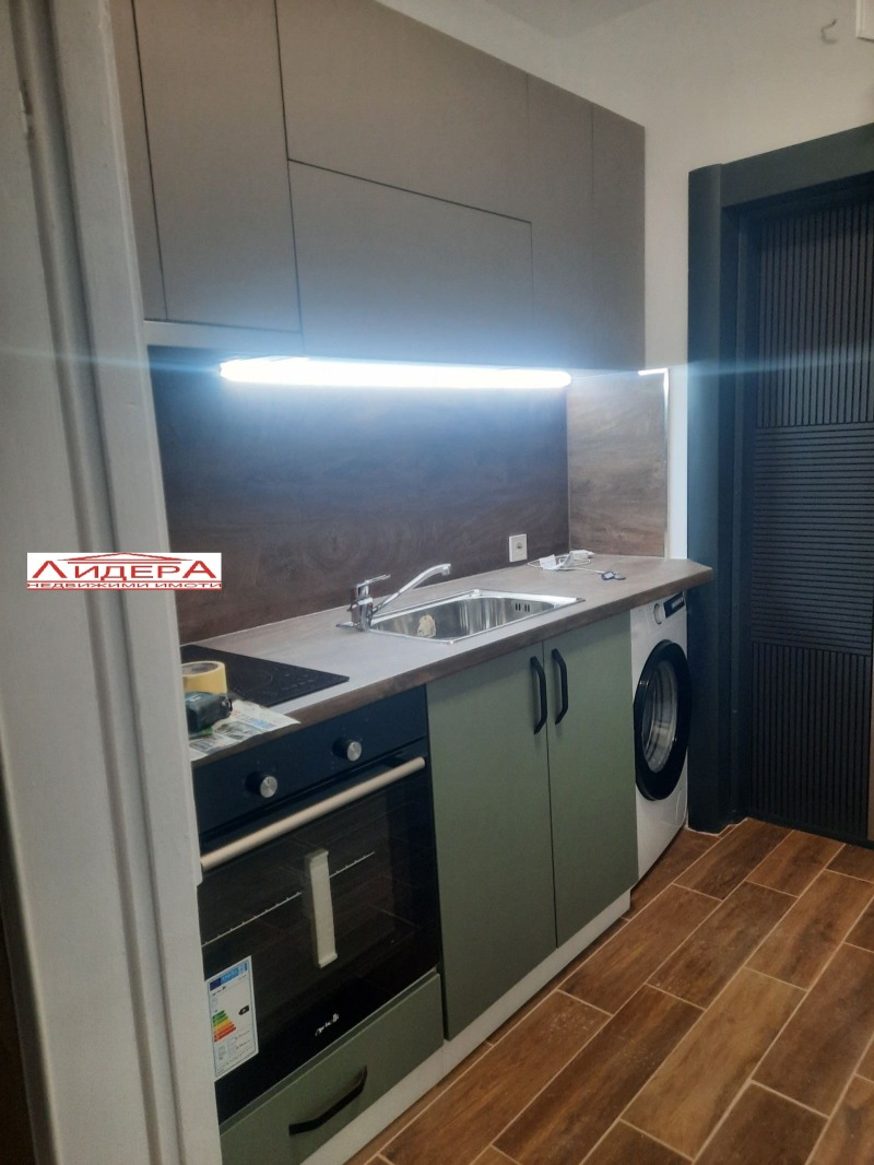 Eladó  Stúdió Plovdiv , Karsijaka , 30 négyzetméter | 17548643