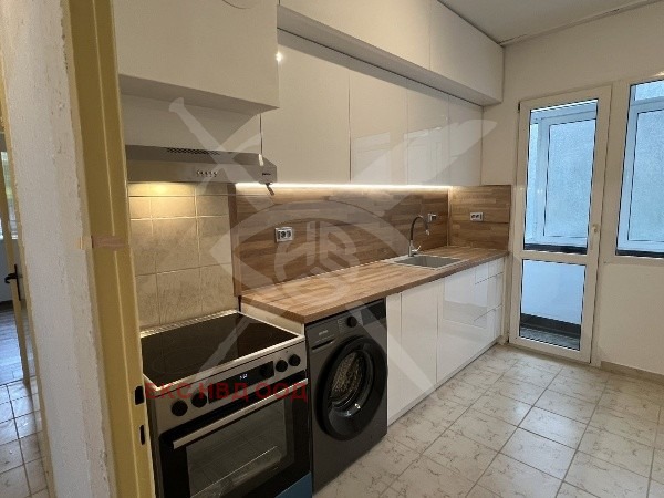 Продава 3-СТАЕН, гр. Пловдив, Кючук Париж, снимка 2 - Апартаменти - 52657636