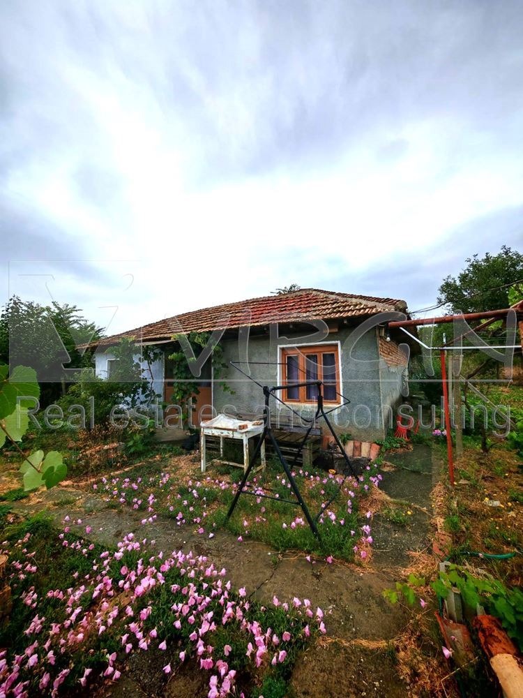 Продава КЪЩА, с. Червенци, област Варна, снимка 12 - Къщи - 52535949