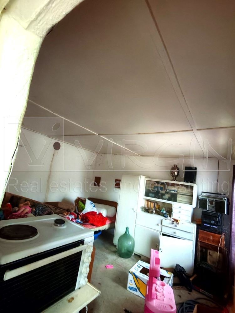 Продава КЪЩА, с. Червенци, област Варна, снимка 13 - Къщи - 52535949