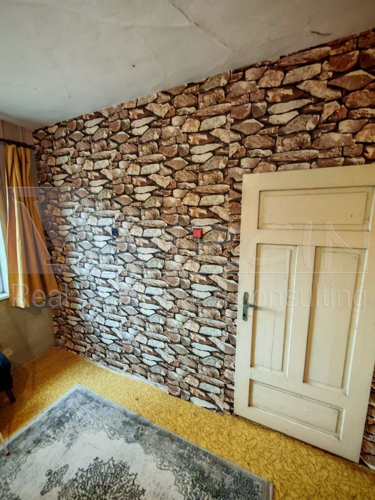 Продава КЪЩА, с. Червенци, област Варна, снимка 5 - Къщи - 52535949