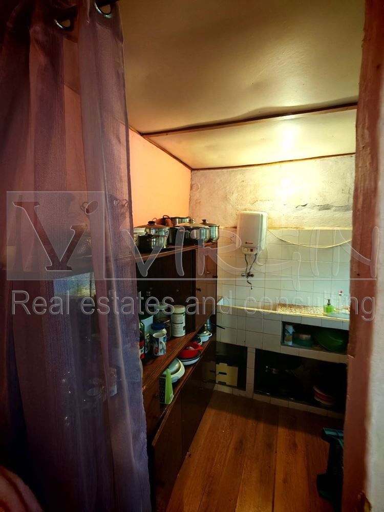 Продава КЪЩА, с. Червенци, област Варна, снимка 15 - Къщи - 52535949