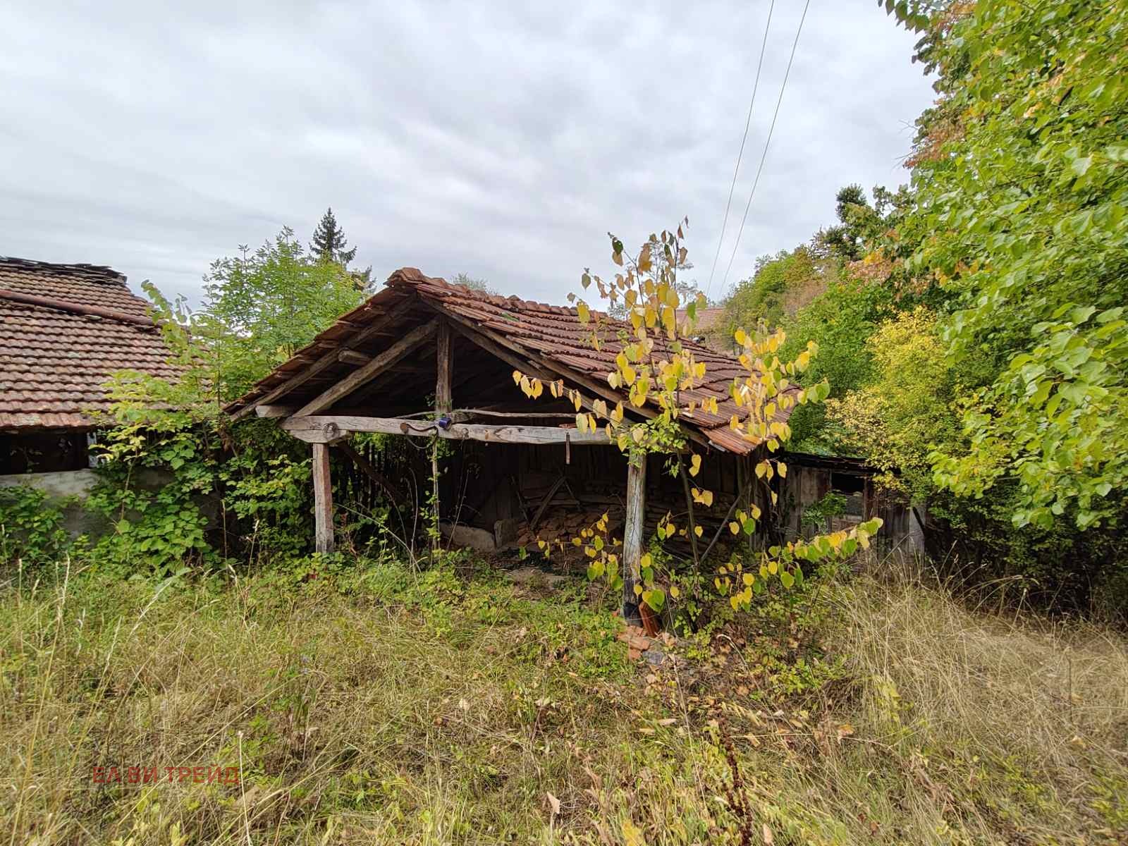 Продава КЪЩА, с. Голям извор, област Ловеч, снимка 2 - Къщи - 52061734
