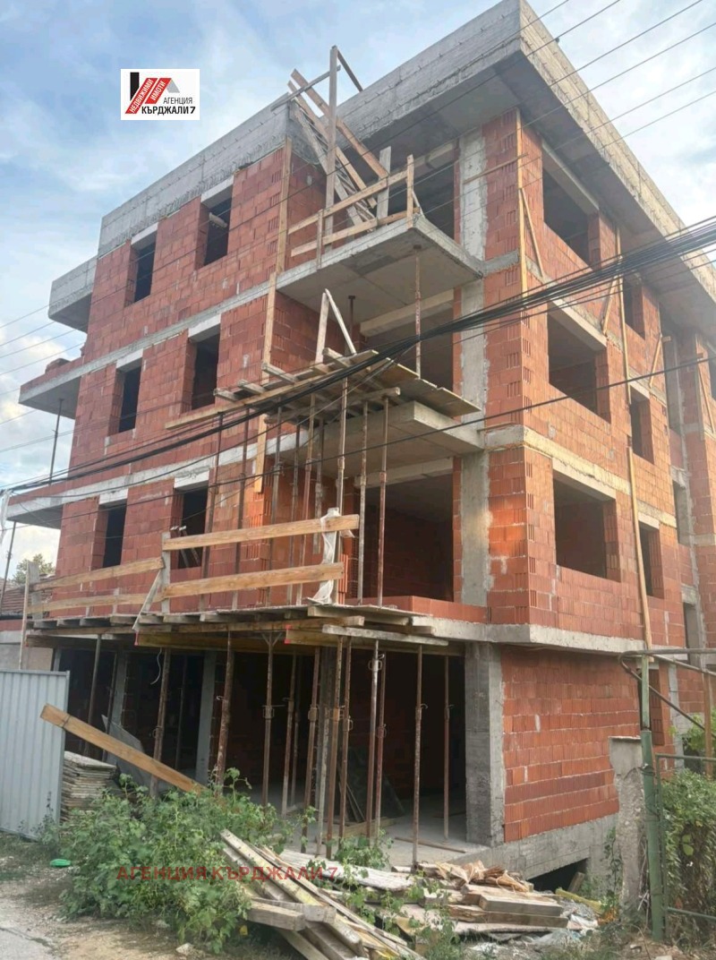 Продава 2-СТАЕН, град Кърджали, Студен кладенец • 139900 лв. • 71470047 — Holmes.bg