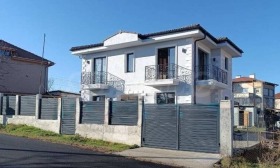 Ev Marinka, Burgas