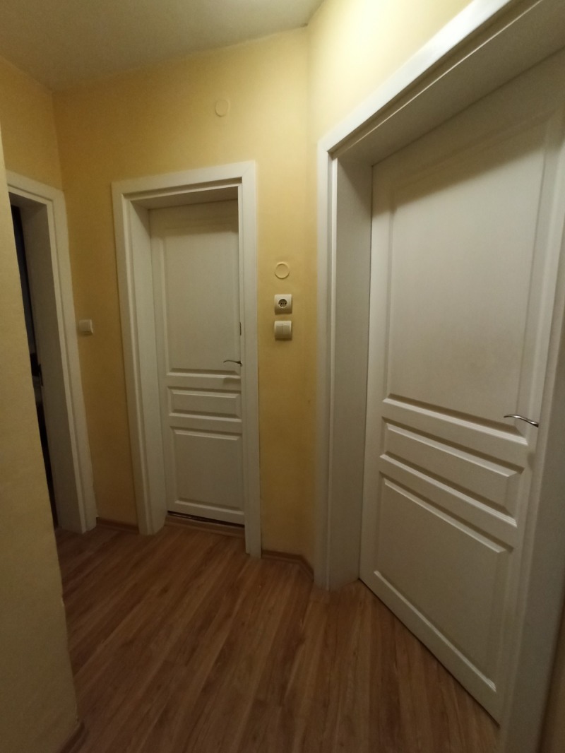 De vânzare  3 dormitoare Sofia , Lagera , 153 mp | 84848720 - imagine [2]