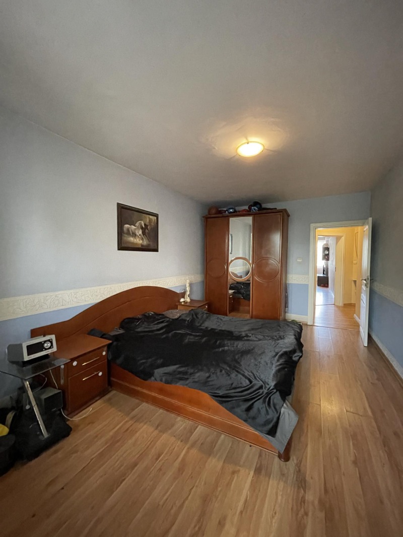 De vânzare  3 dormitoare Sofia , Lagera , 153 mp | 84848720 - imagine [10]