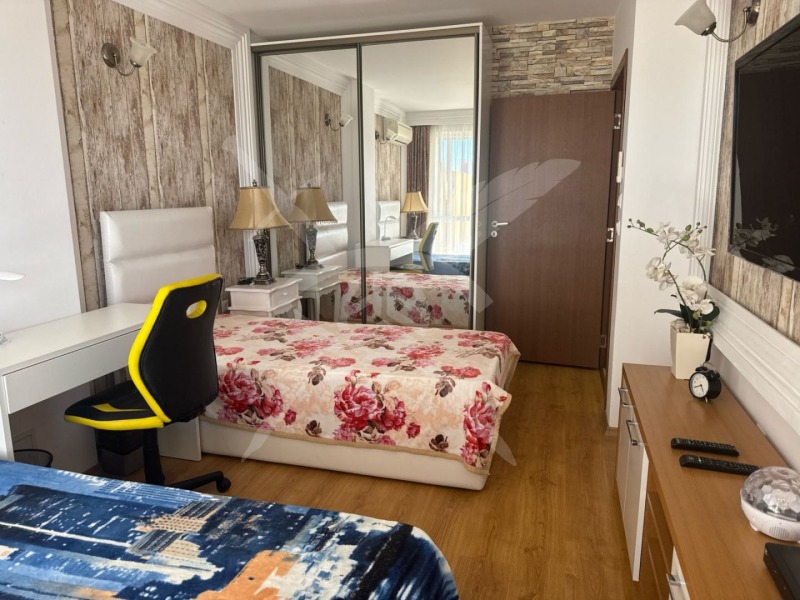 En venta  3+ dormitorios región Burgas , k.k. Slanchev bryag , 240 metros cuadrados | 42175915 - imagen [5]