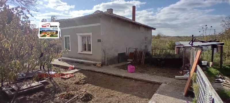 Продава КЪЩА, с. Ломница, област Добрич, снимка 1 - Къщи - 49254098