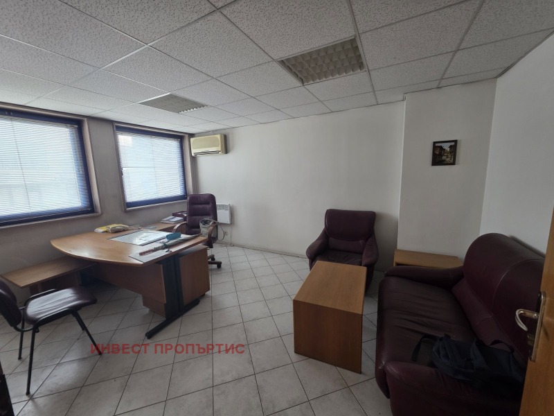 Продава ОФИС в град София, Център - 110 кв.м / 236 000 € » 461 575.88 лв., ИНВЕСТ ПРОПЪРТИС