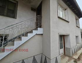 Продажба на имоти в с. Цалапица, област Пловдив — страница 2 - изображение 2 