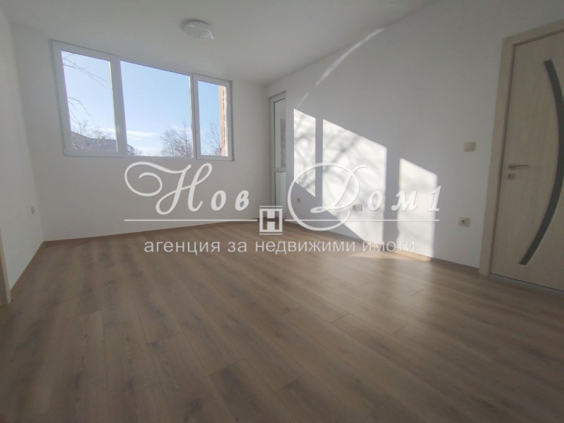 Продава 3-СТАЕН, гр. Варна, Базар Левски